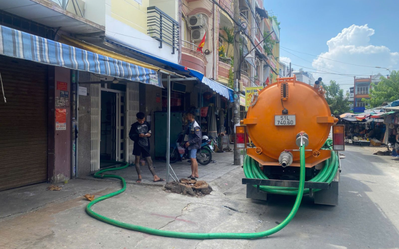 Hút hầm cầu phường Nguyễn Văn Cừ