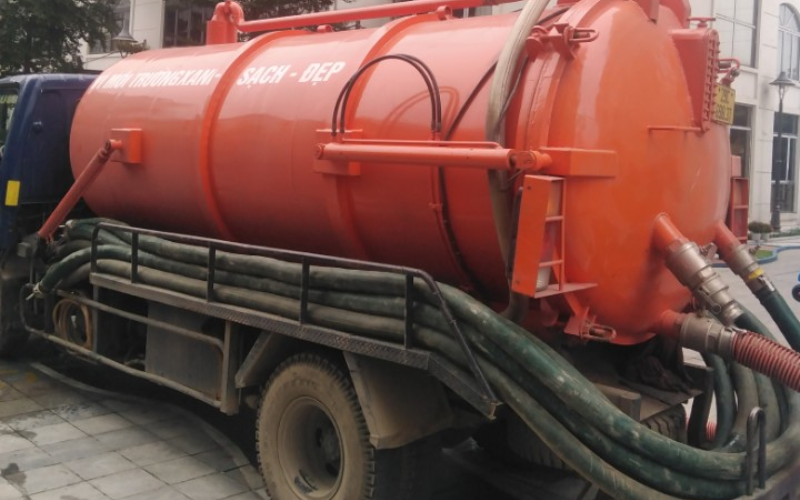 Hút hầm cầu trường học bệnh viện Pleiku