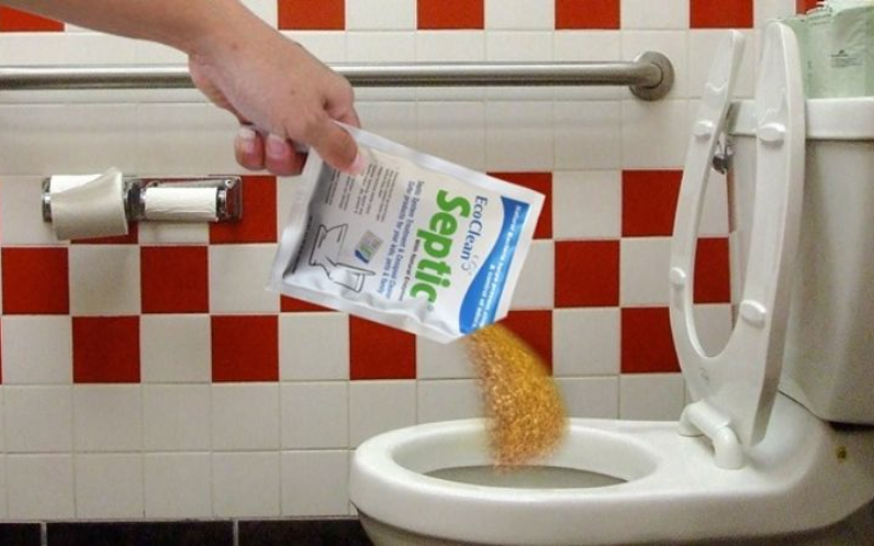 Thông cống nghẹt bằng hóa chất an toàn