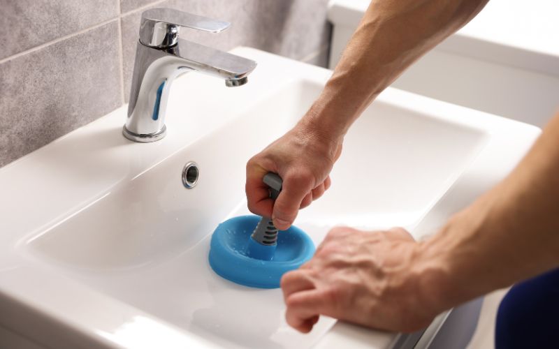 Cách nhận biết hầm cầu đầy và cần hút